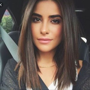 Meet your Posher, Mia